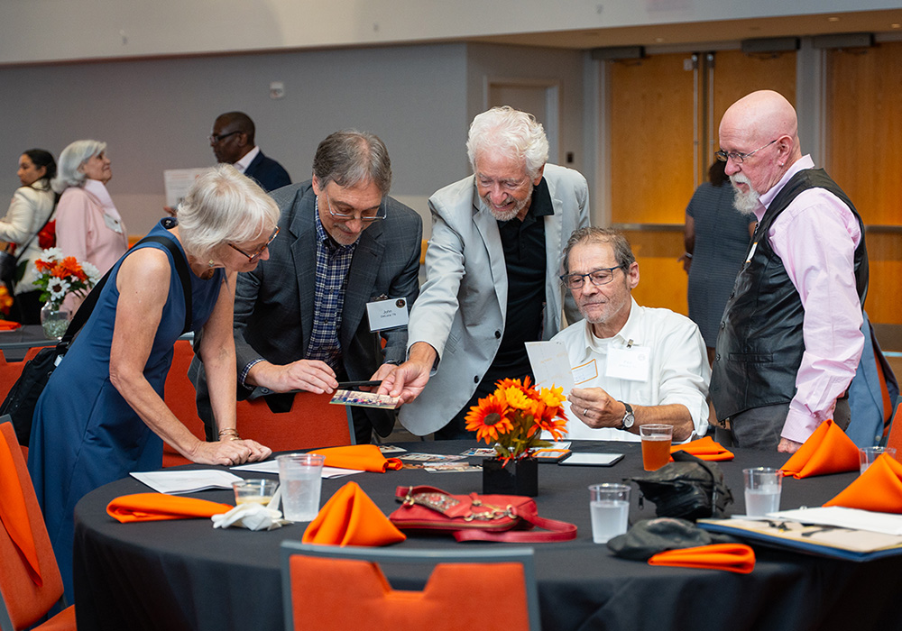 honorsgroup1000.jpg