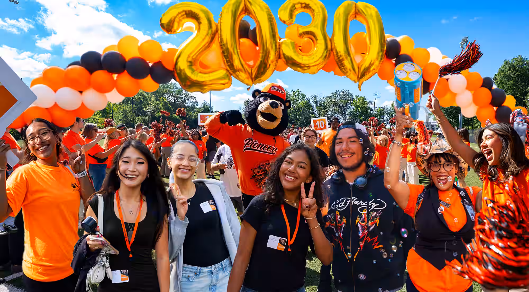 Pio with Students at Welcome Day Fall 2026